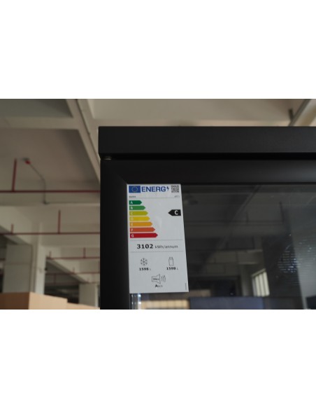 Armario expositor para bebidas refrigerado 3 puertas 1880 x 710 x 2090 mm 1800 litros refrigeración ventilada Luz led colorida