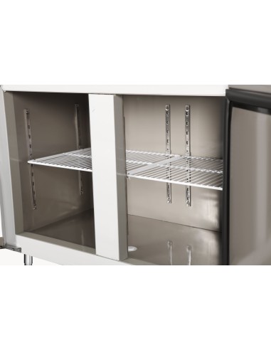 Mesa refrigerada , frente mostrador 3 puertas...